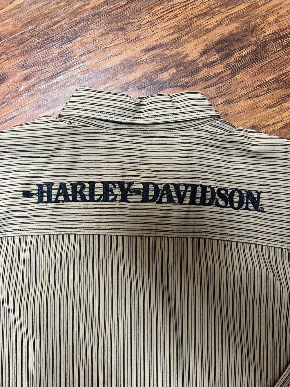 Harley-Davidson Men's Tan and Black Shirt - large